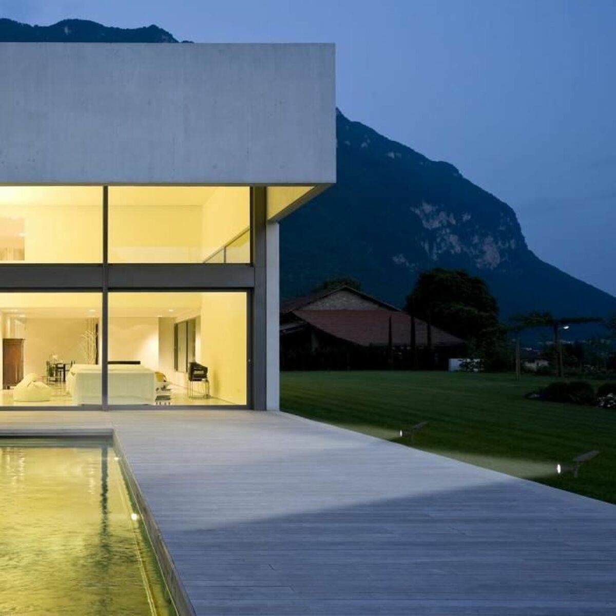 V8HCE66B05B2CEF17B6B0B452AA092C1354R7273370P4