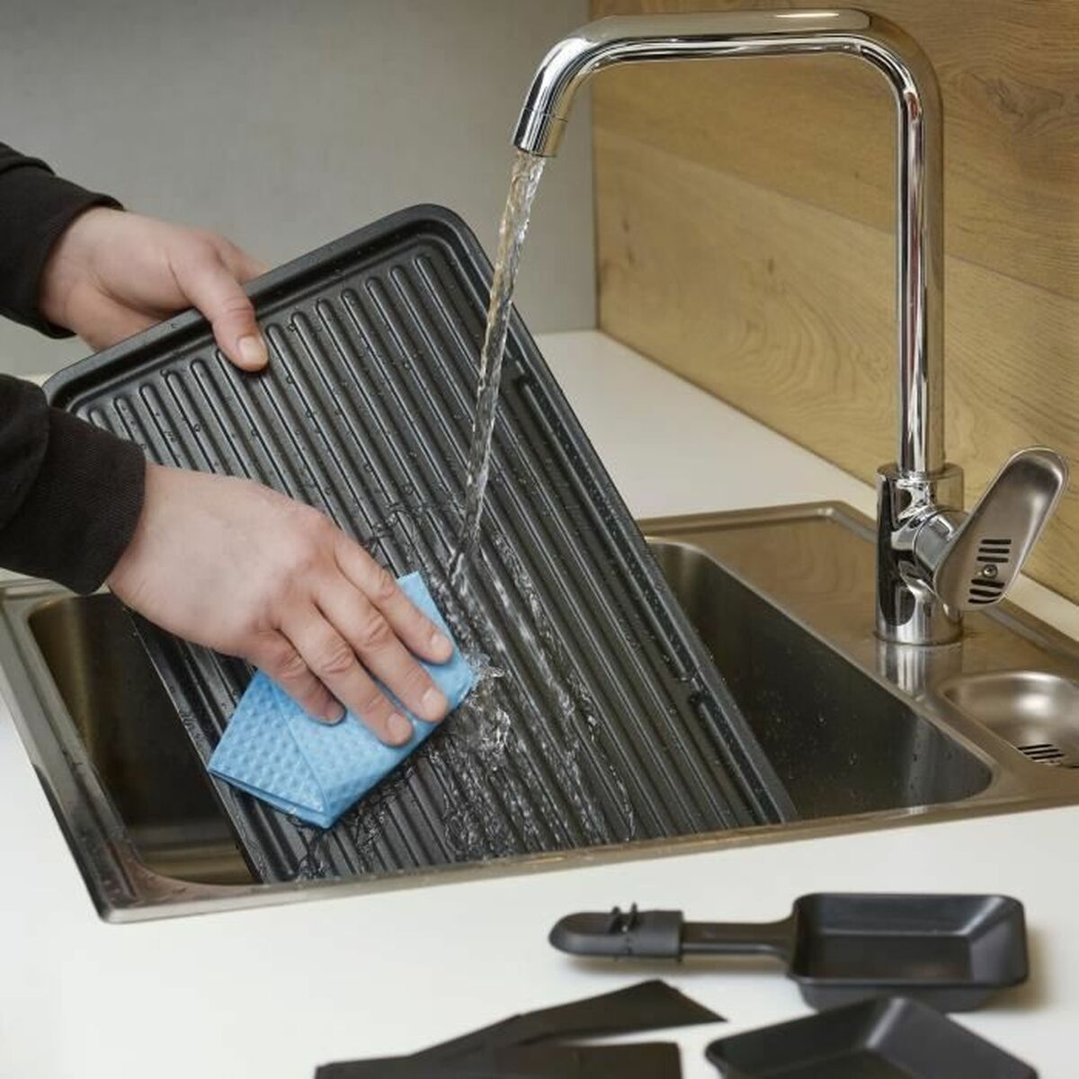 V9HA78BEC2926ACAB12200DEDACA122E75ER7404820P4