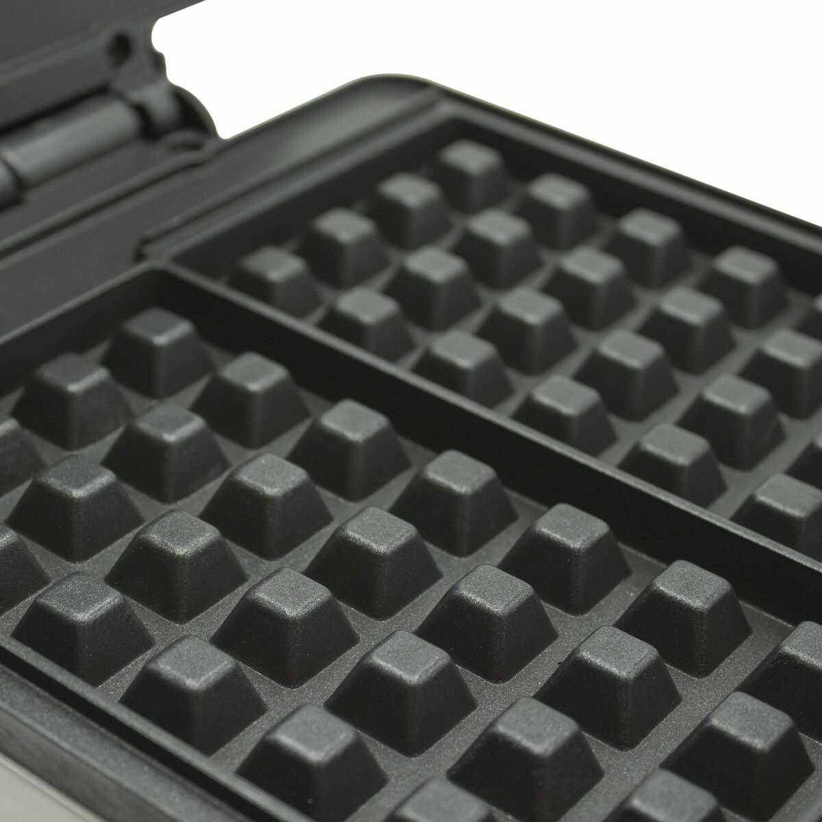 V4H835536C47C3BE9D0DC9B1986CF26C45DR6136598P3