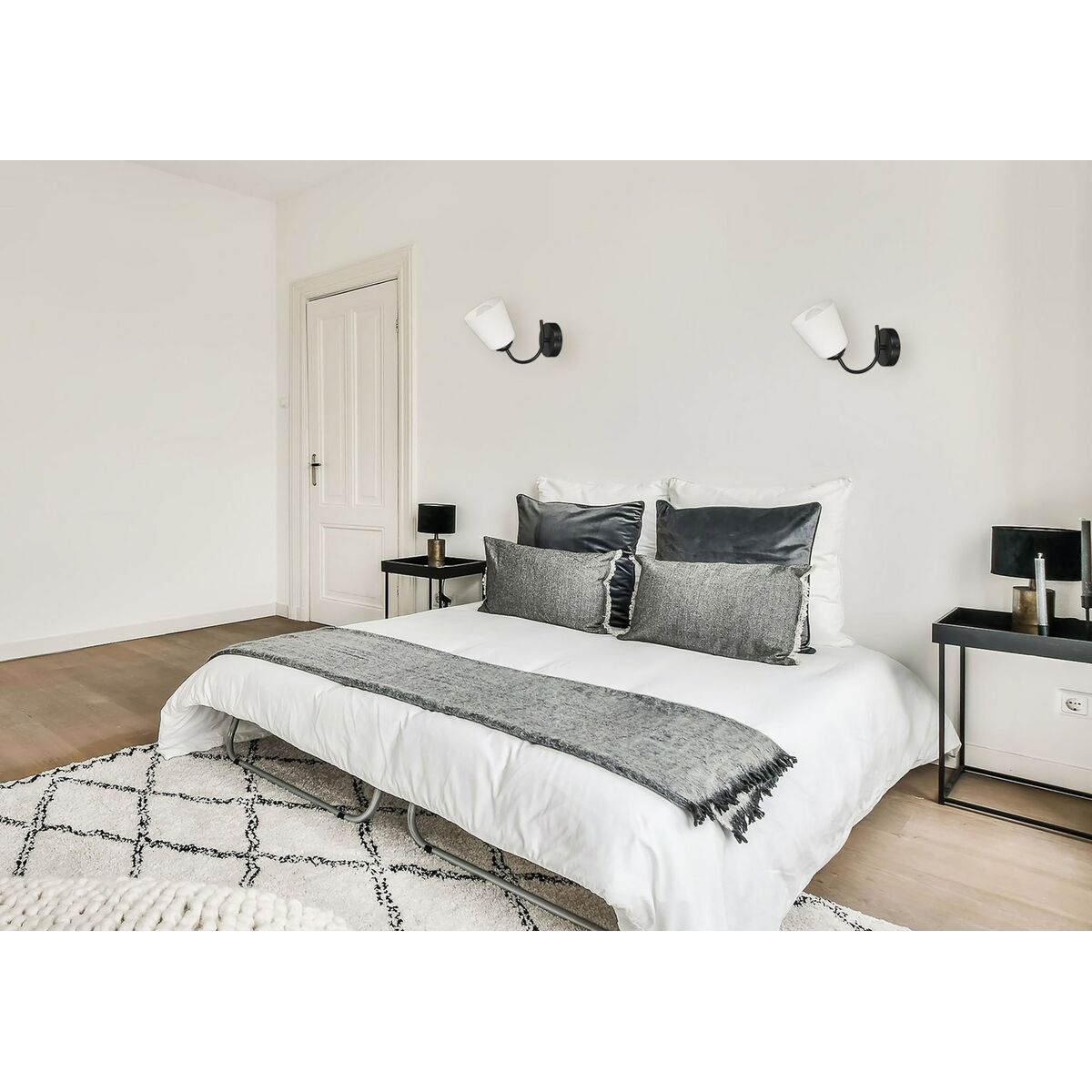 V5H3074FEE4D4A64D10A1C34A11C7177C9DR6339273P4