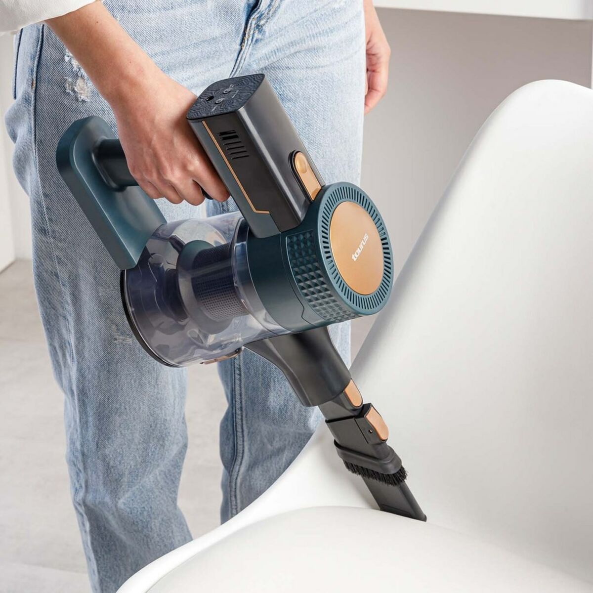 V4HC7B4110155AA65114DCB3A678D01A053R5118936P9