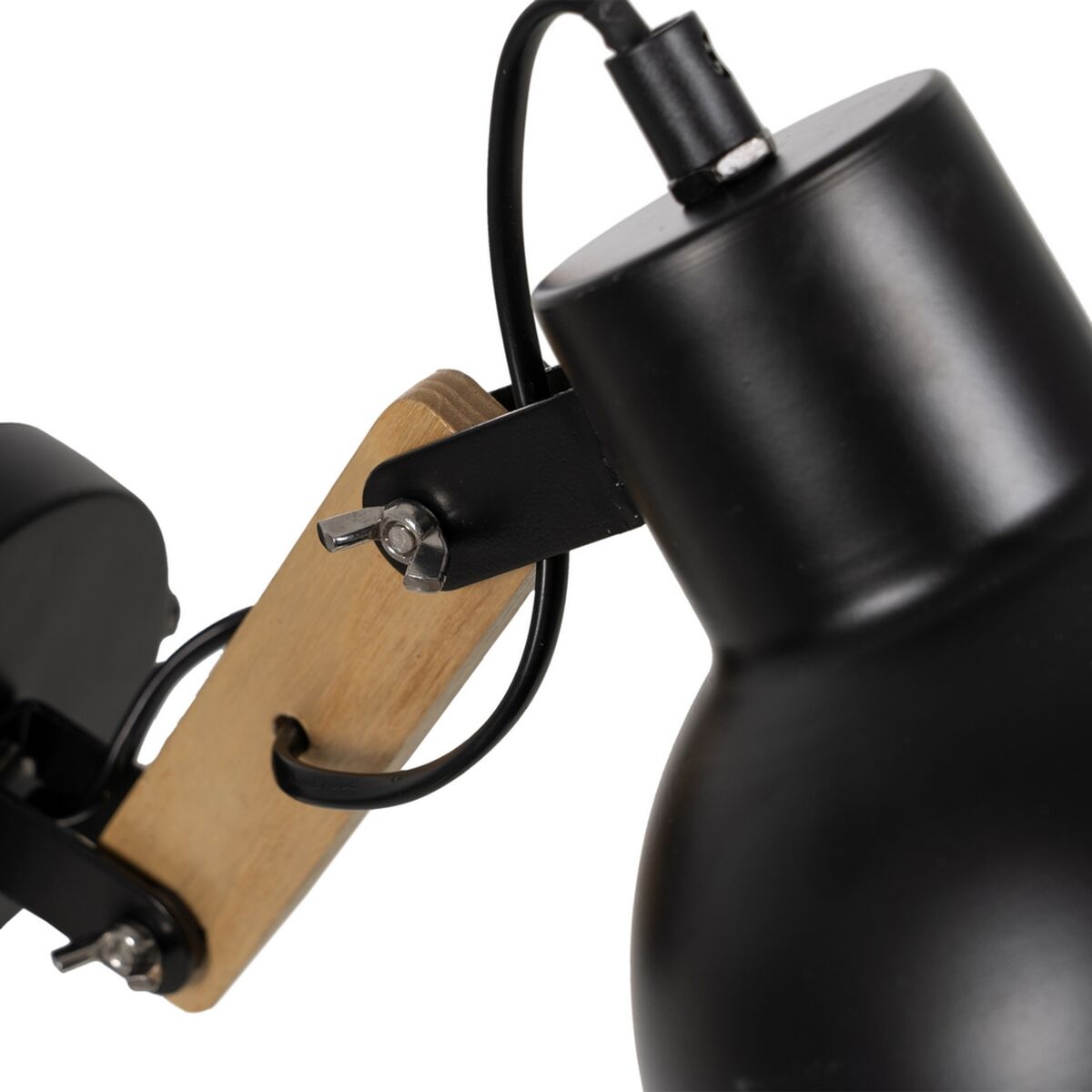 V7H1B618D817C5AF95D4A4049E06C1A60C6R3703280P5