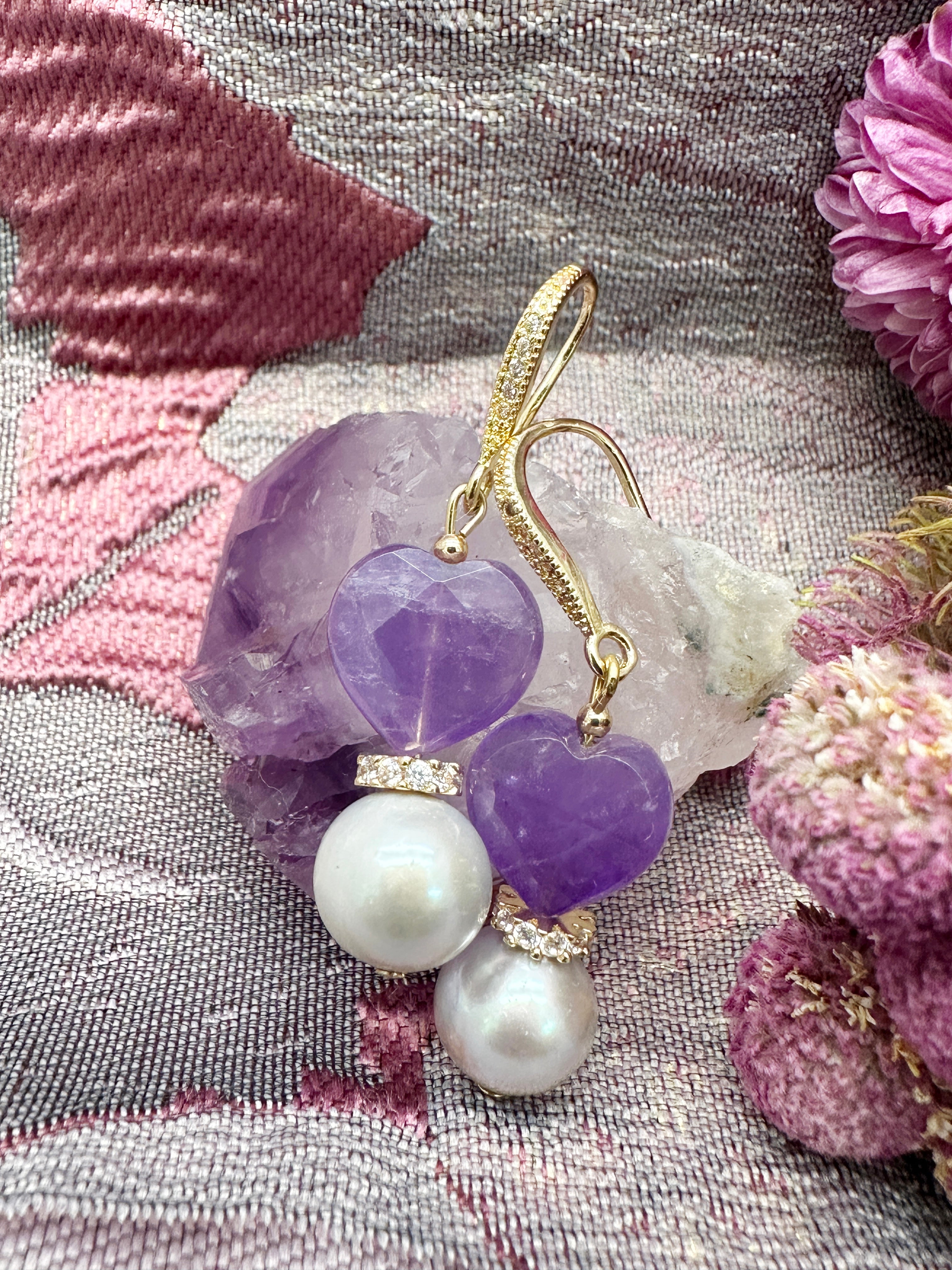 Heart Shaped Amethyst With Gray Freshwater Pearl Earrings LE010-4