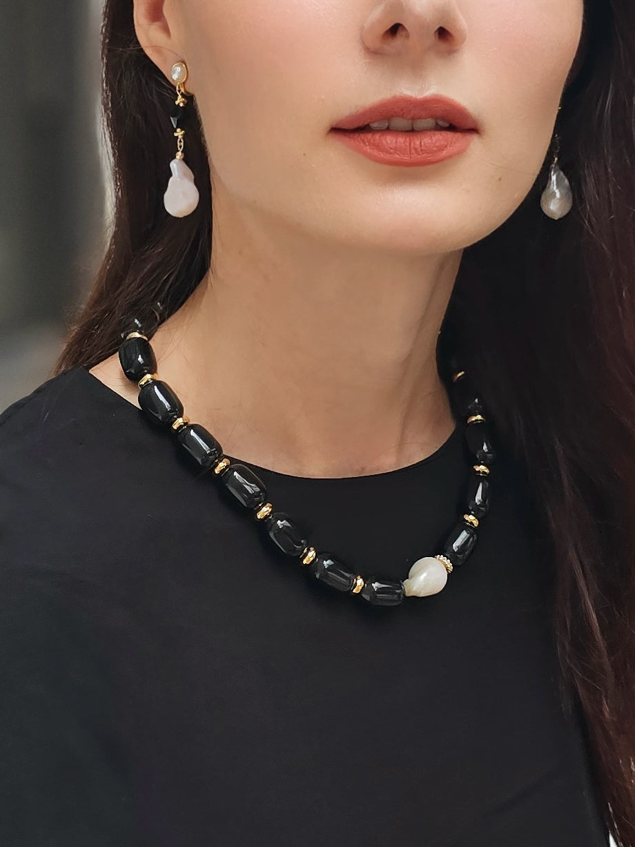 Black Obsidian With Baroque Pearl Pendant Necklace NN004-0